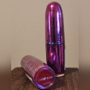 REVOLUTION LIP GEEK LIPSTICK ~ CHERRY BOMB